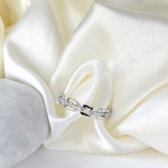 NEW White Gold Plated 925 Sterling Silver Diamond Link Ring - Picture 7 of 9